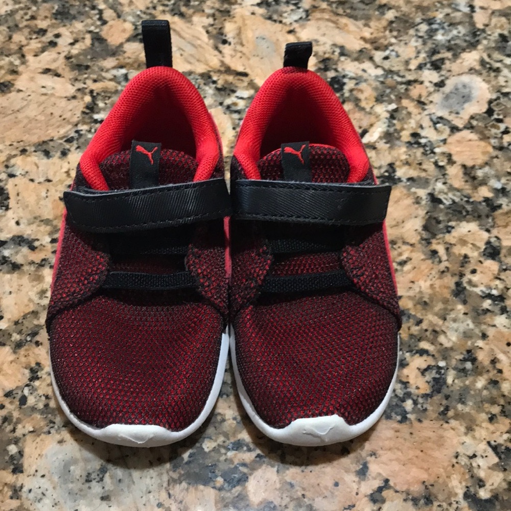Puma Sneakers Sz 6c